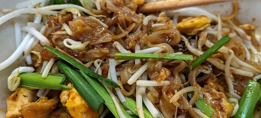 Super Thai — Vancouver's purple Thai food truck